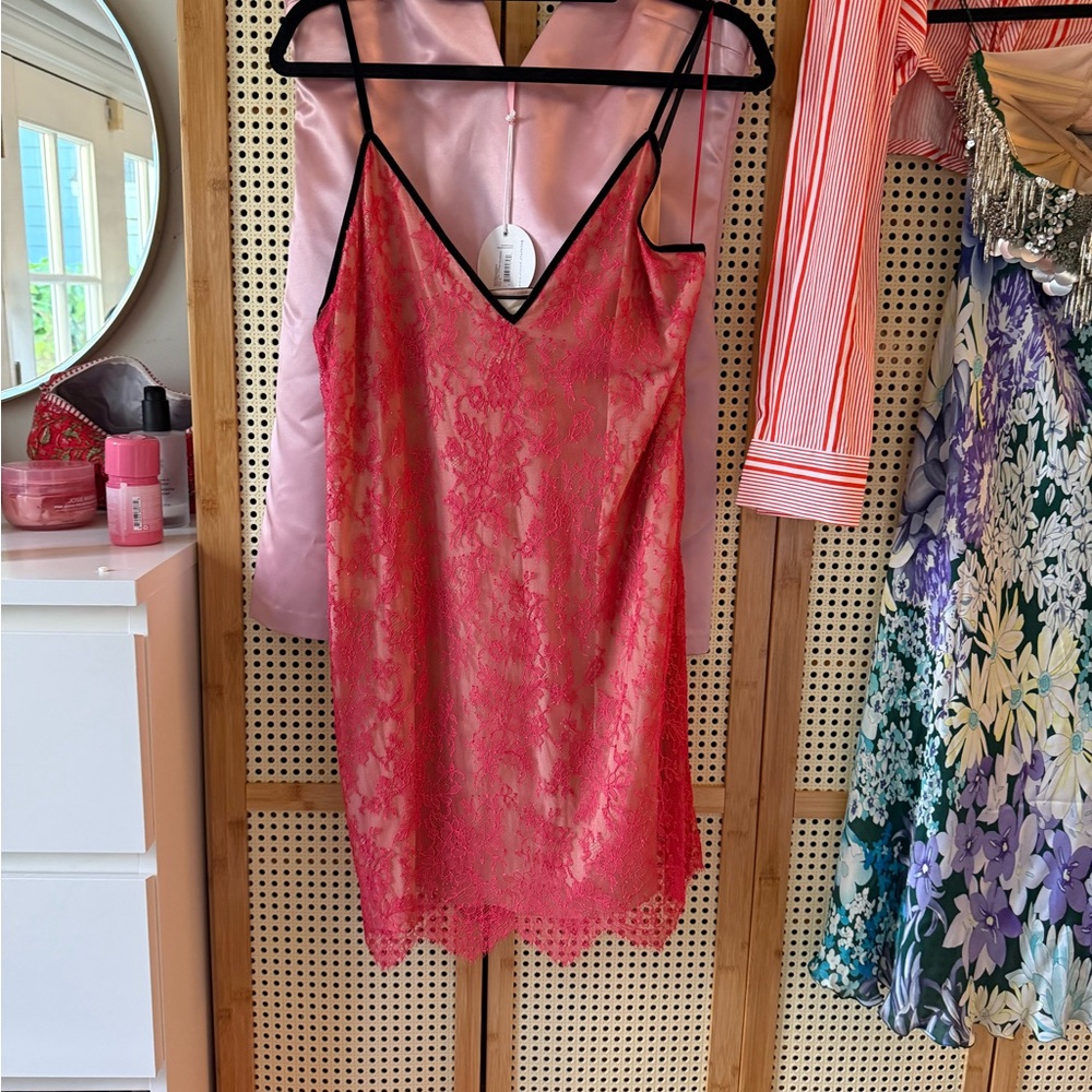 Red lace Gucci mini